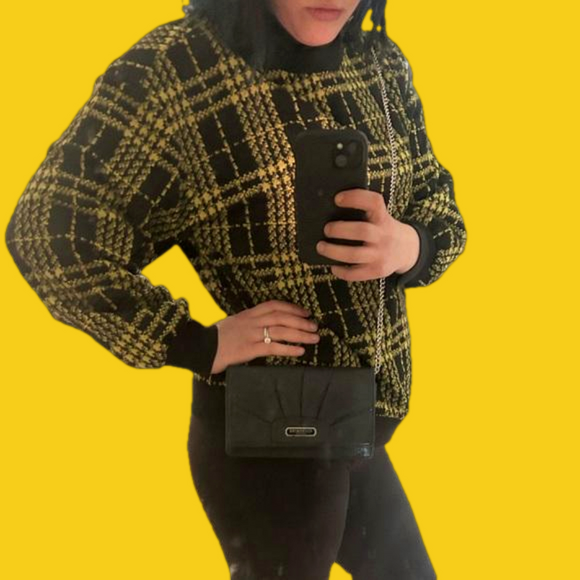 Clueless 90’s Sweater - Picture 2 of 4